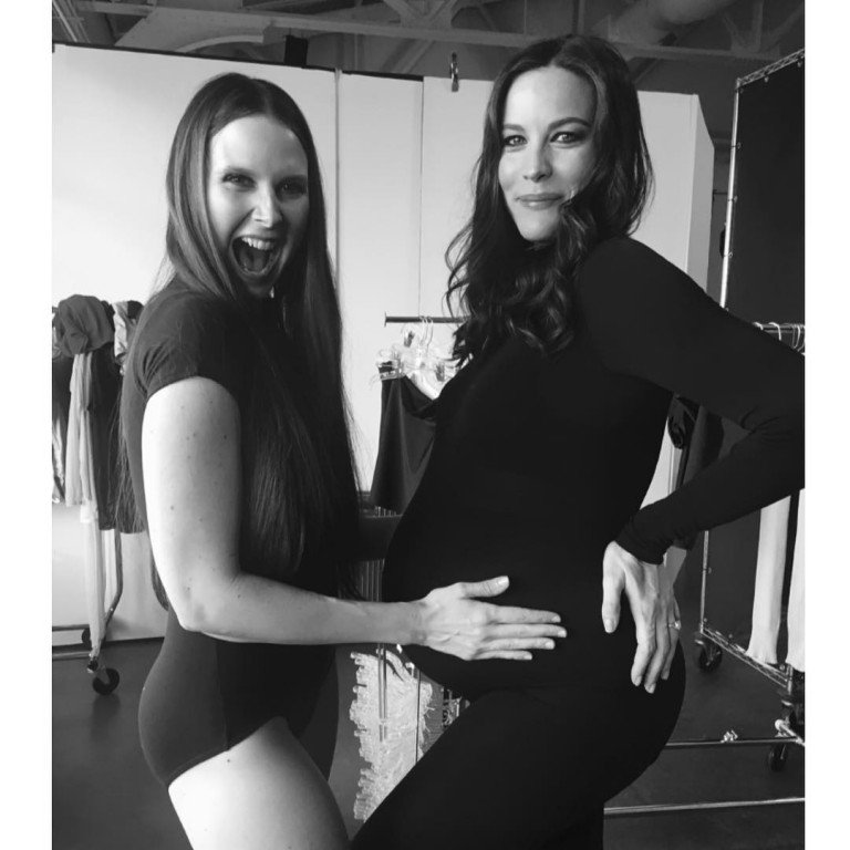 Беременные звезды, которые показали свое положение во всей красе