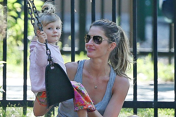 Звезды, которые отлично вписались в роль заботливых родителей