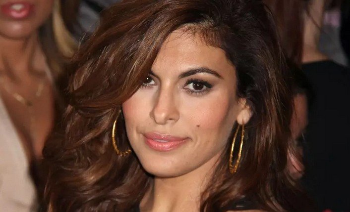 Знаменитости, которые обьявили или упоминали о завершении карьеры