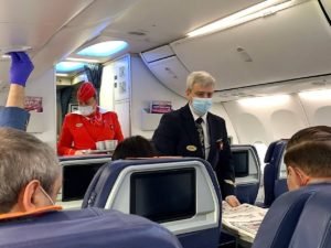 «Аэрофлот» заменил французское шампанское на российское в бизнес-классе