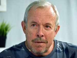 Макаревич заступился за уехавших из России звезд и оскорбил тех, кто их критикует