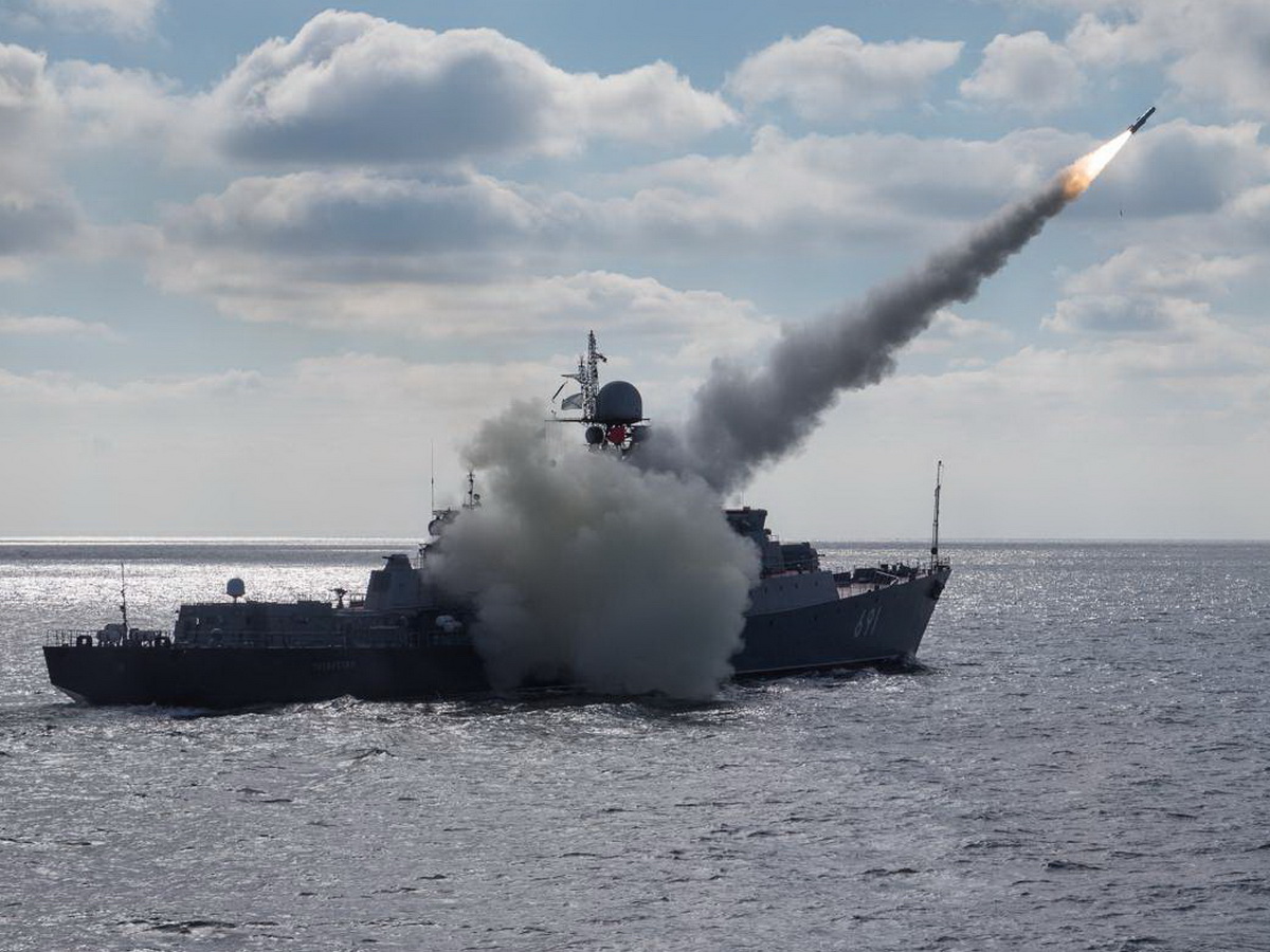 ВМФ РФ нанесли новый удар крылатыми ракетами Калибр по Украине