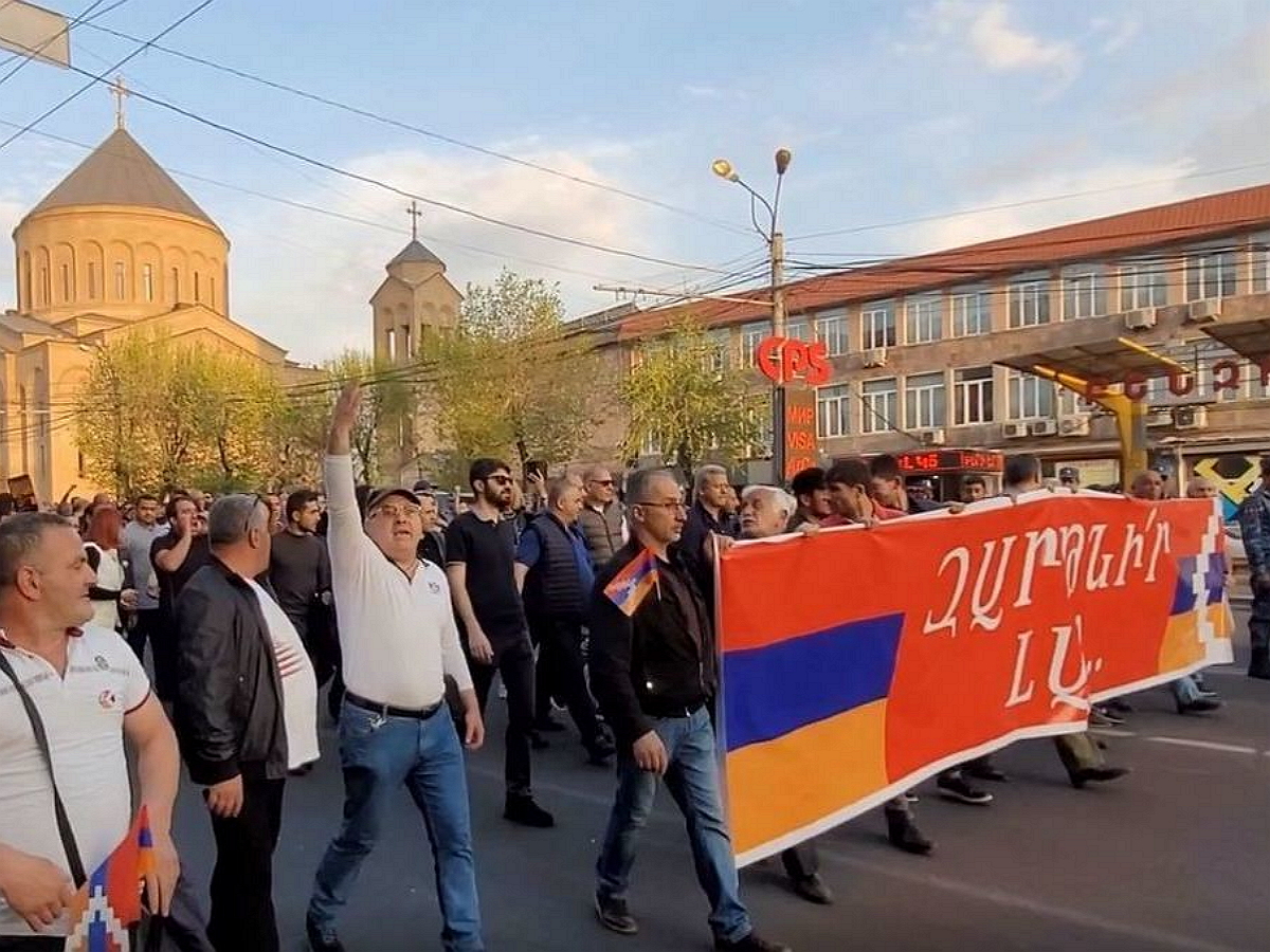 В Ереване началась акция оппозиции с требованием отставки Пашиняна