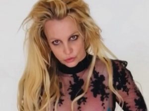 «Это безумие»: Бритни Спирс вывалила на обозрение свои непристойные фото, напугав поклонников