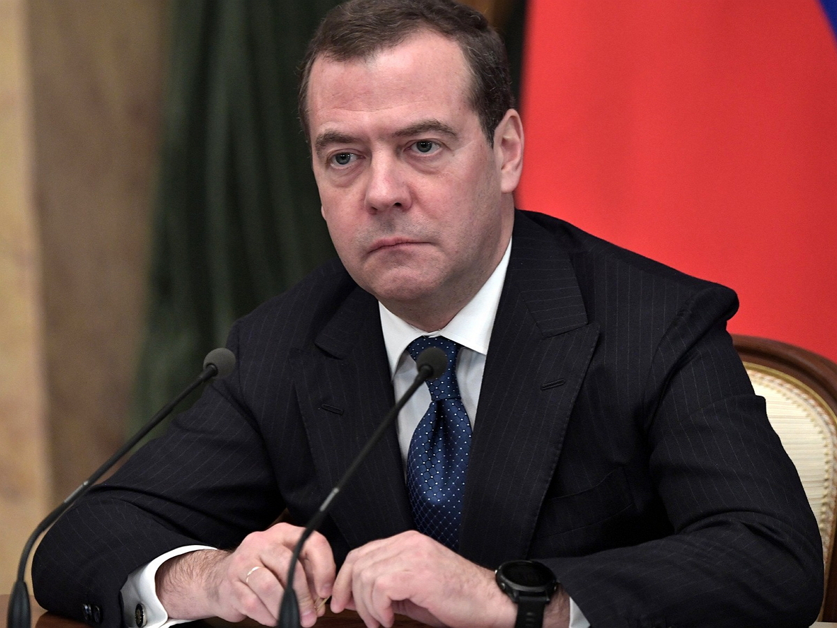 Медведев назвал возможным нанесение удара по США