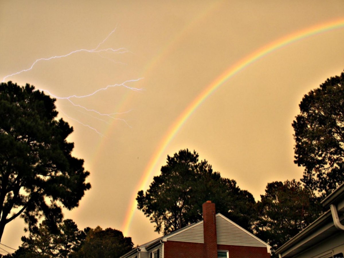 Сразу несколько уникальных природных явлений сошлись в одном видео