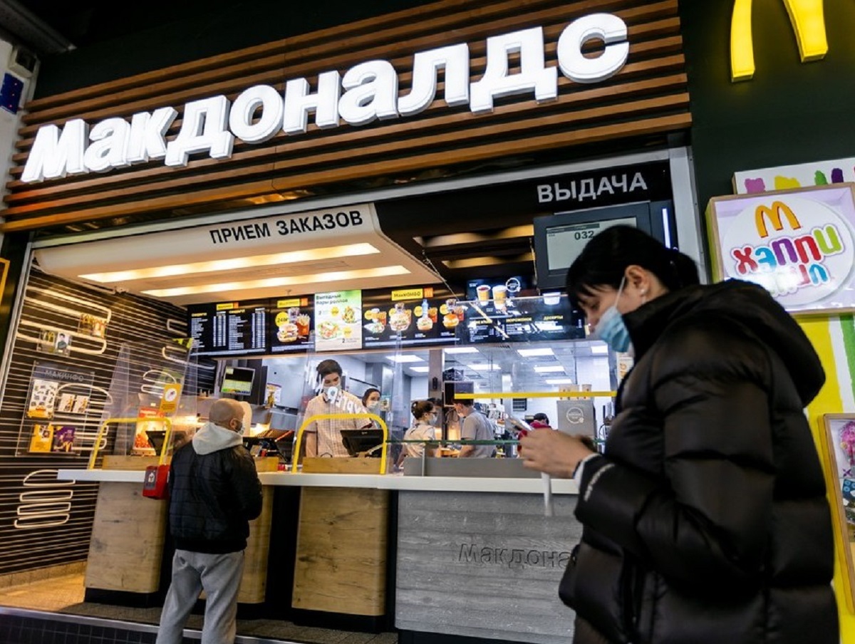 McDonald’s уходит из России, СМИ выяснили, что будет с брендом