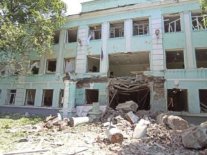 Обстреляли школу