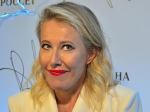 «Собчак выбирает умный стульчак»: Ксению подняли на смех за рекламу унитаза