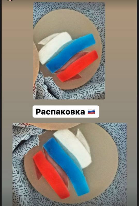 Пластический хирург создал для россиянок грудные импланты с триколором (ФОТО, ВИДЕО)