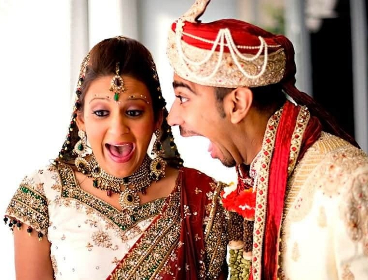 На индийской свадьбе сестры случайно вышли замуж за женихов друг друга
