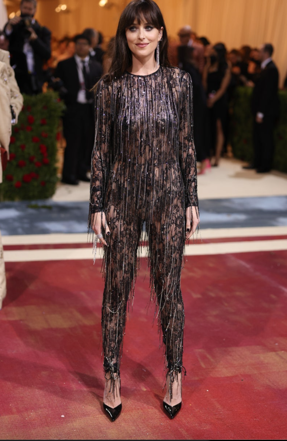 Самые запоминающиеся наряды звезд на Met Gala 2022 года