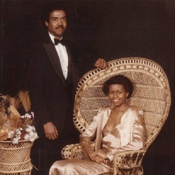 Выпускные фото звезд: как выглядели знаменитости на пороге взрослой жизни