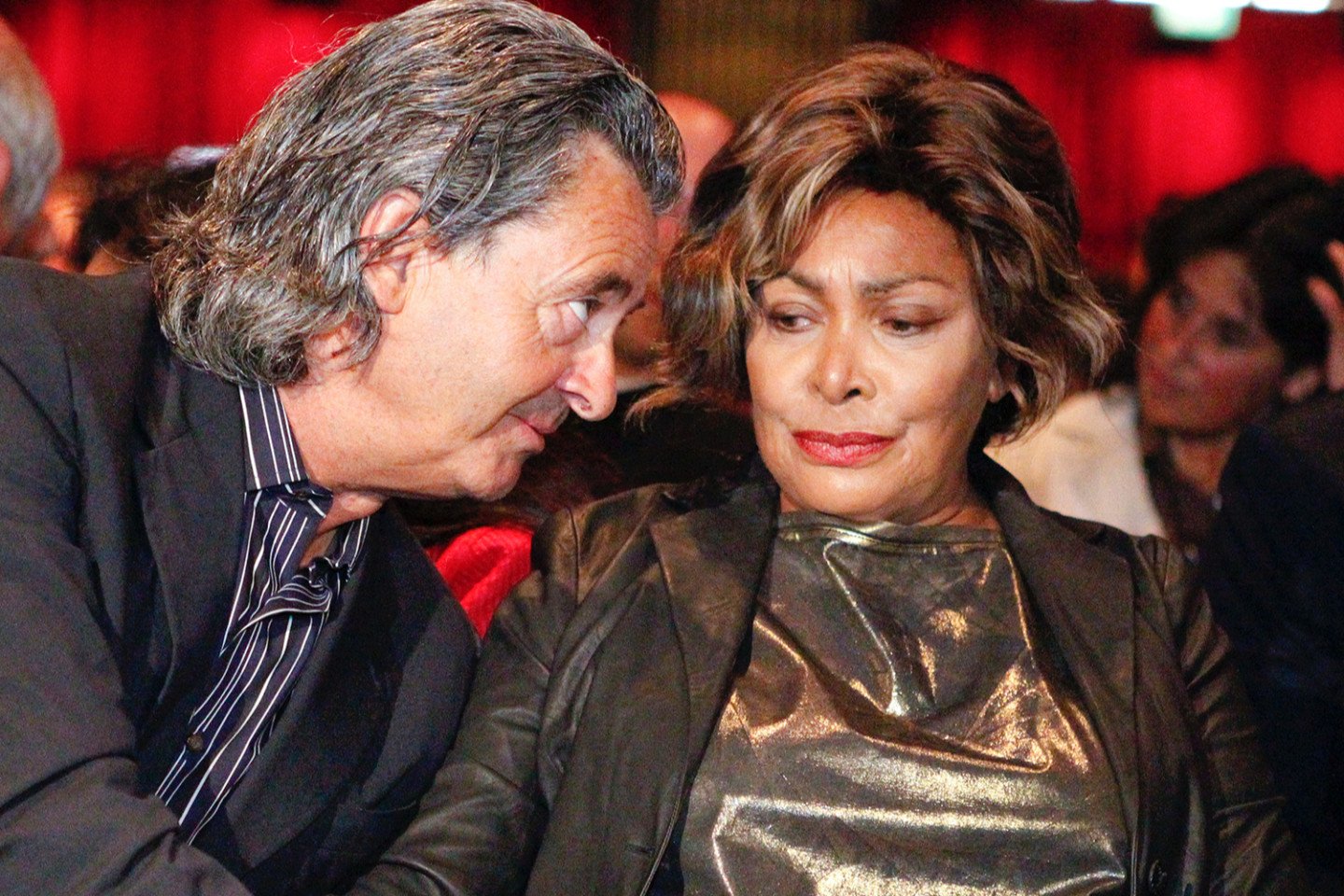 Звезды, которые сыграли свадьбу после 50