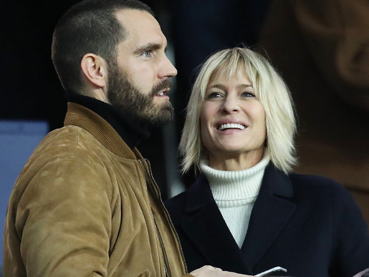 Звезды, которые сыграли свадьбу после 50