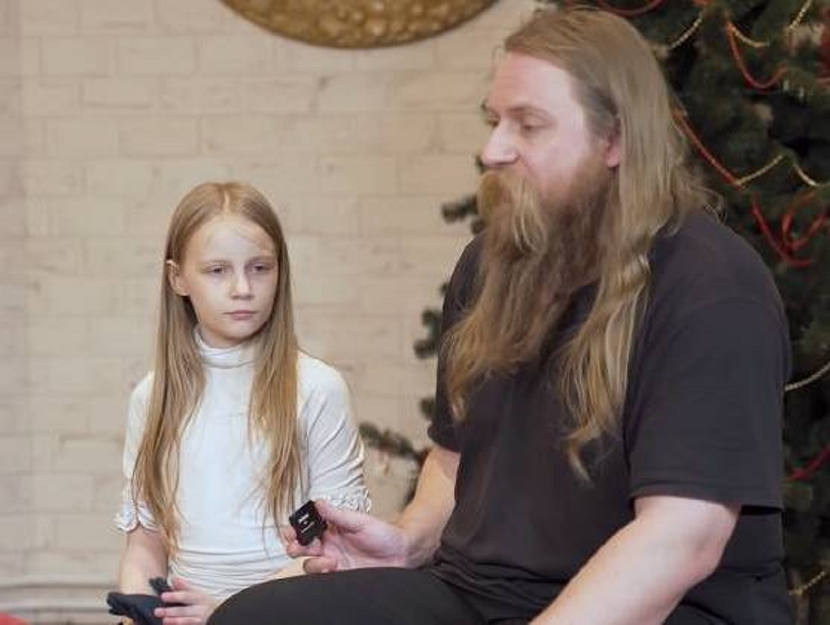 7-летний брат Алисы Тепляковой сдал ЕГЭ и собирается поступать в МГУ