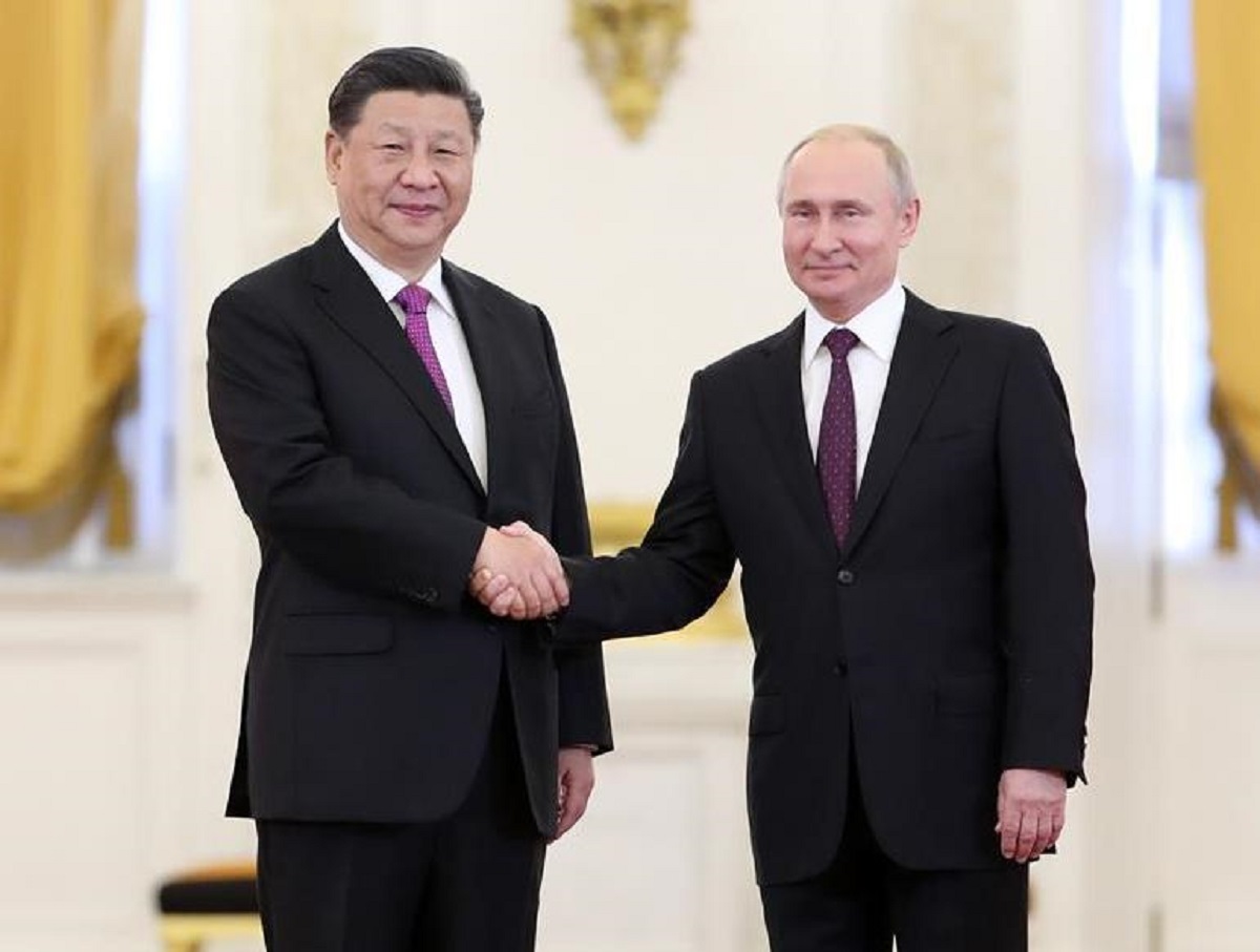 Bloomberg нашел тайное послание Западу от Путина в переговорах с Си Цзиньпином