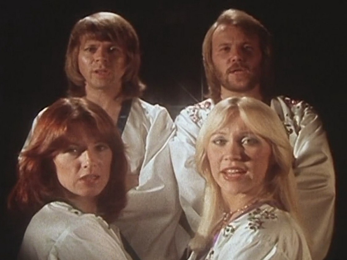 ABBA выпустила новый клип на легендарную песню «SOS»