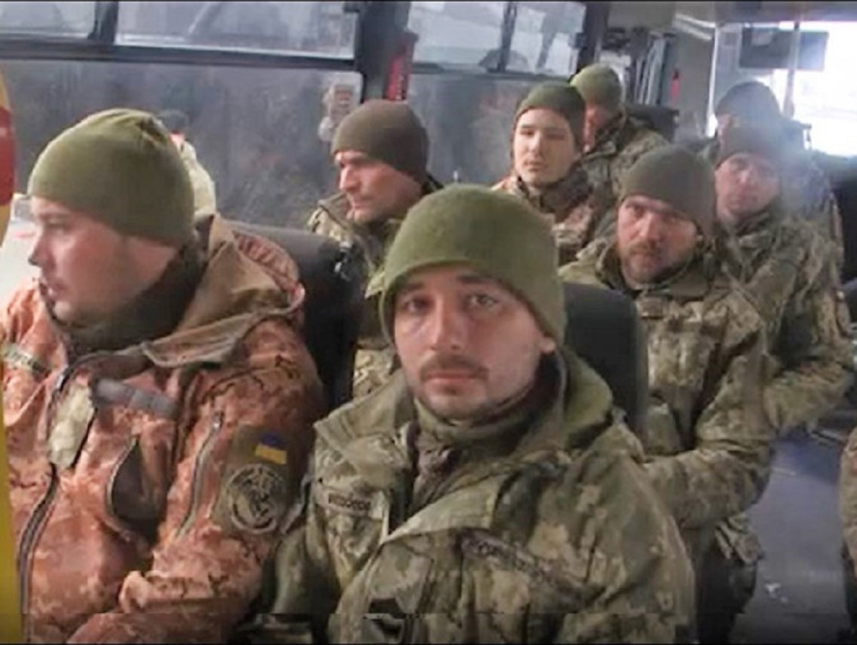 Семьи украинских военных просят не возвращать мужчин из плена России