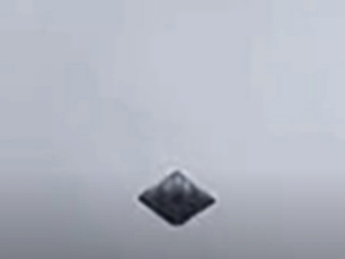 НЛО в форме классической летающей тарелки появился в небе над Мексикой