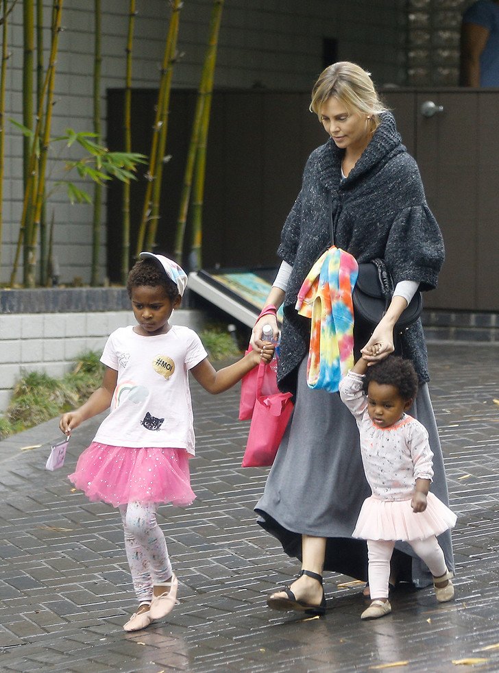 Звезды, которые стали приемными родителями