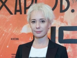 СМИ: сбежавшая Чулпан Хаматова продаёт жилье в центре Москвы за 130 млн