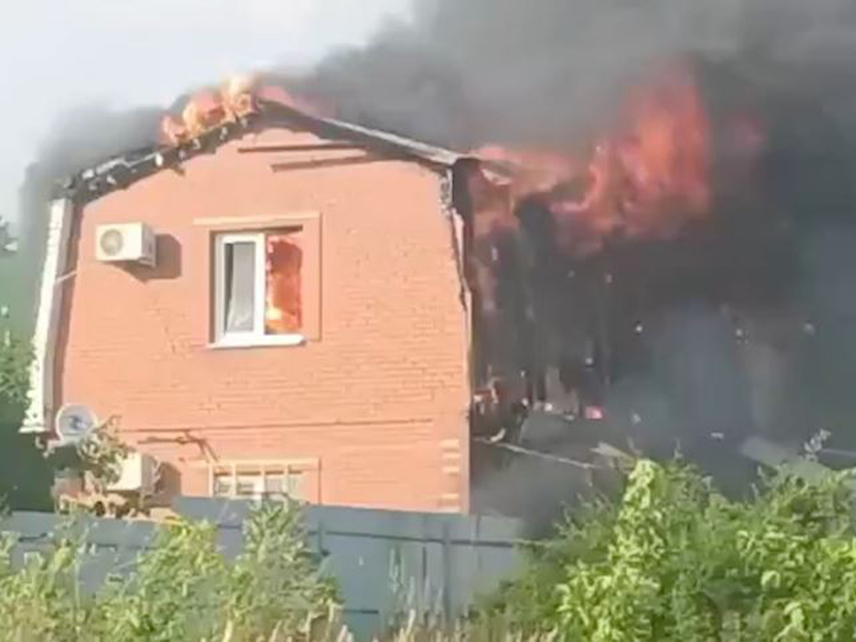 Дом в Таганроге пожар из-за БПЛА