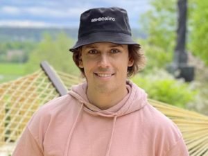 Максим Галкин собрал полный зал в Турции и избежал депортации в Россию