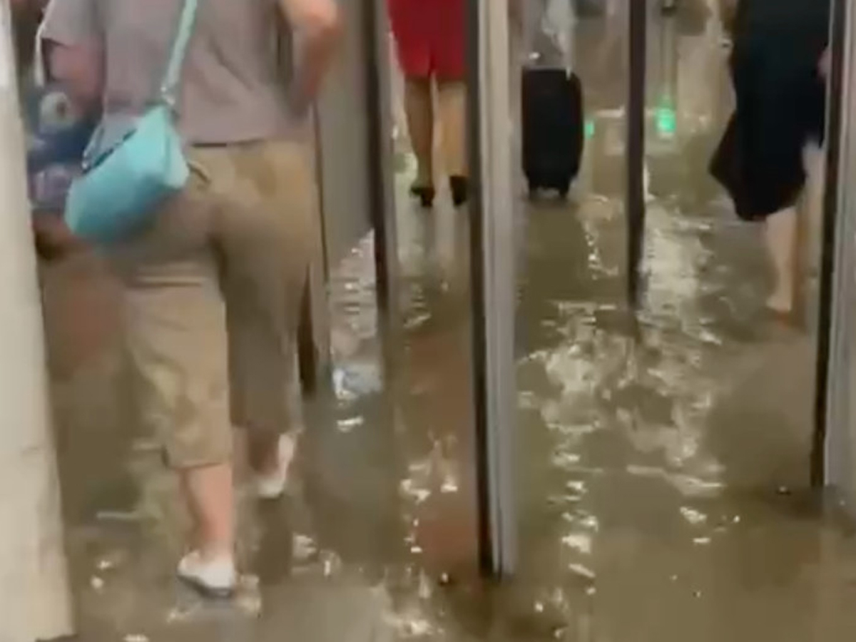 Потоп в метро в Москве