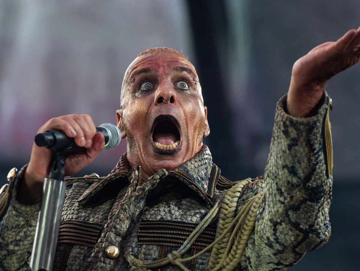 Видео с песней Газманова на концерте Rammstein завирусилось в Сети