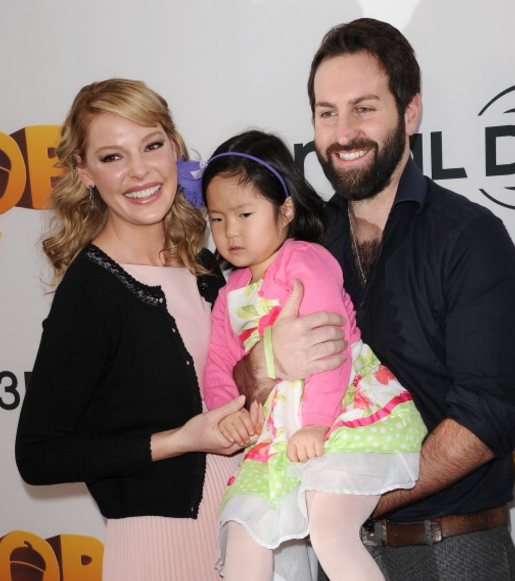 Звезды, которые стали приемными родителями