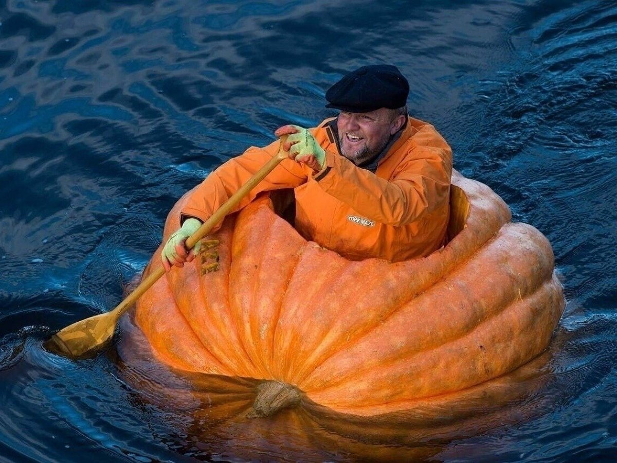 Американец преодолел 60 км по реки на тыкве