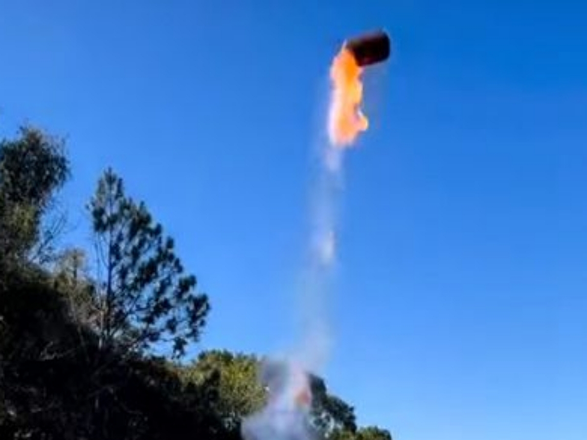 Авиаконструктор-любитель запустил в небеса бочку со взрывчаткой