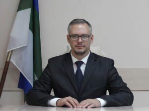 Чиновник избил музыканта
