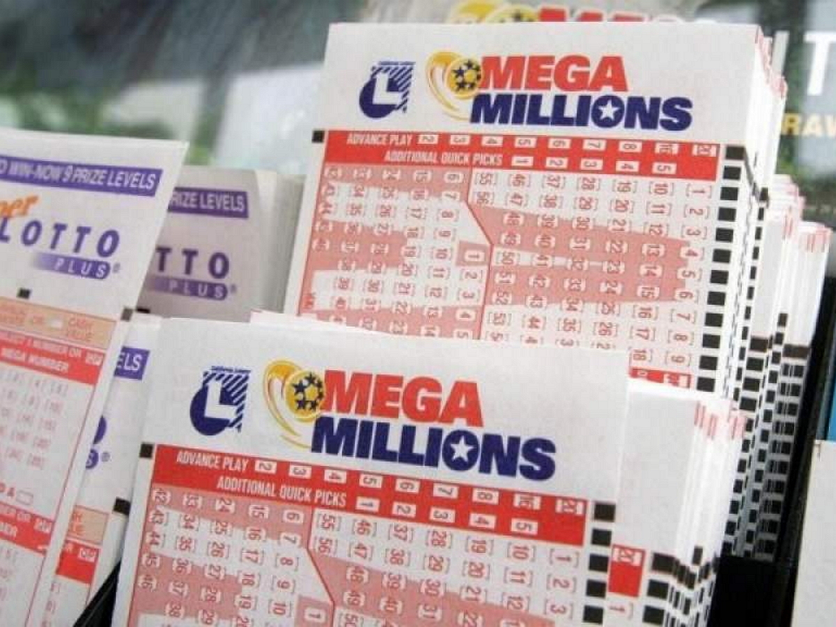 Американец сорвал джекпот $1,3 млрд в лотерею, купив билет за $2