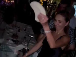 Татьяну Навку после видео из Греции