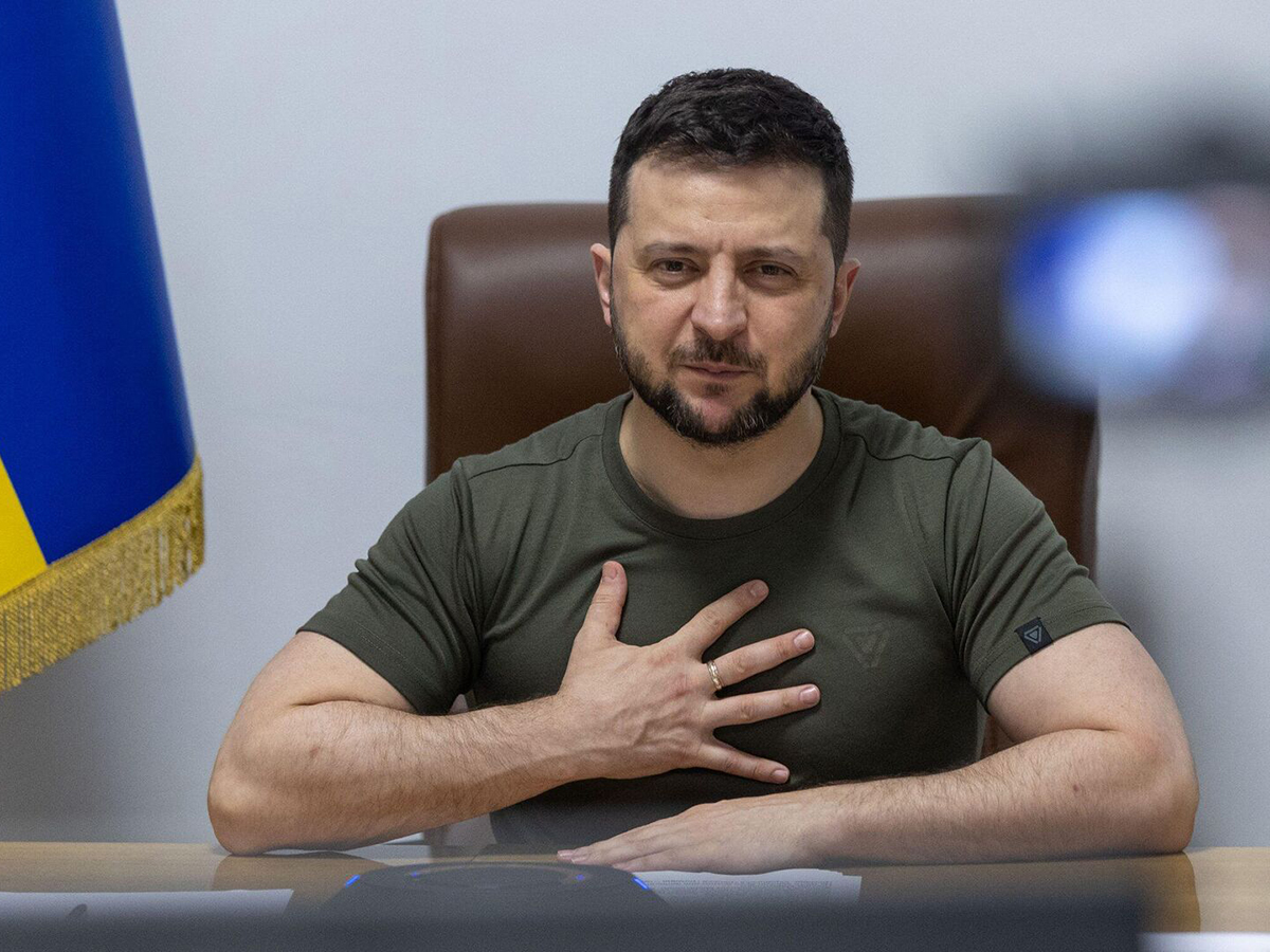 “Там просто ад”: Зеленский рассказал об уничтожении ВСУ в Донбассе, признав преимущество ВС РФ