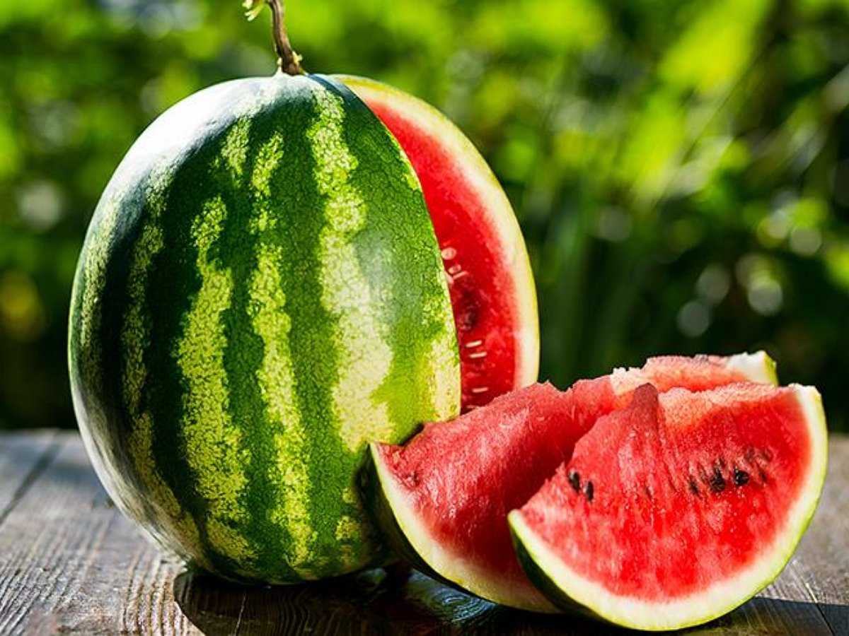 Подозрительный арбуз подло взорвался прямо на камеру