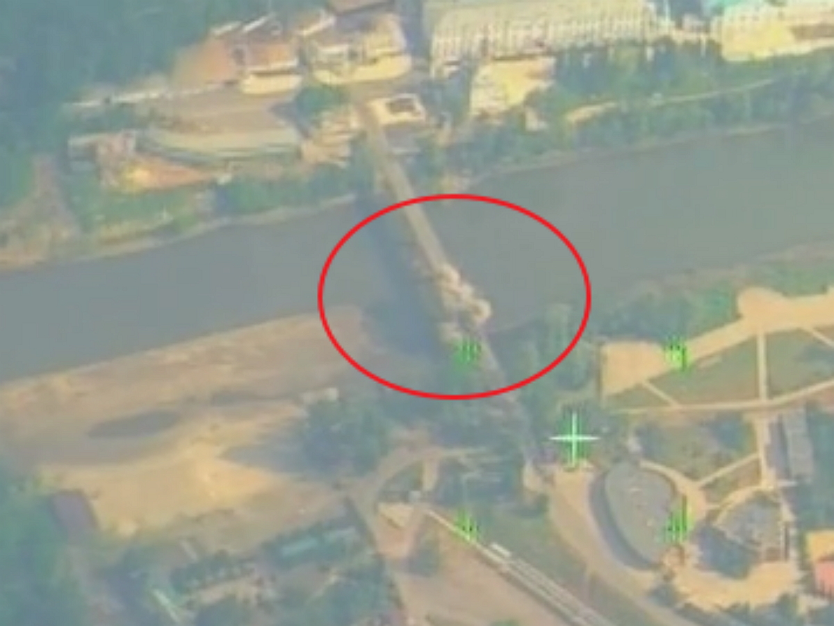 Опубликовано видео, как ССО Украины проводят подрыв моста в Святогорске