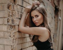 Экс-звезда “УП” Юлия Михалкова показала пикантные кадры с алтайского отдыха