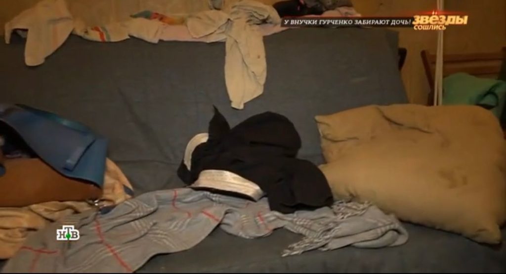 «Живем в бомжатнике»: загаженную квартиру внучки Гурченко показали в ток-шоу (ФОТО)