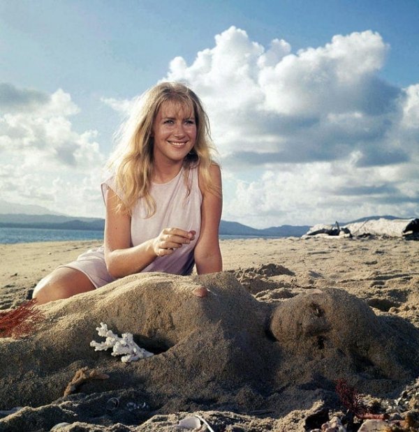 Редкие цветные снимки знаменитостей, которые мало кто видел