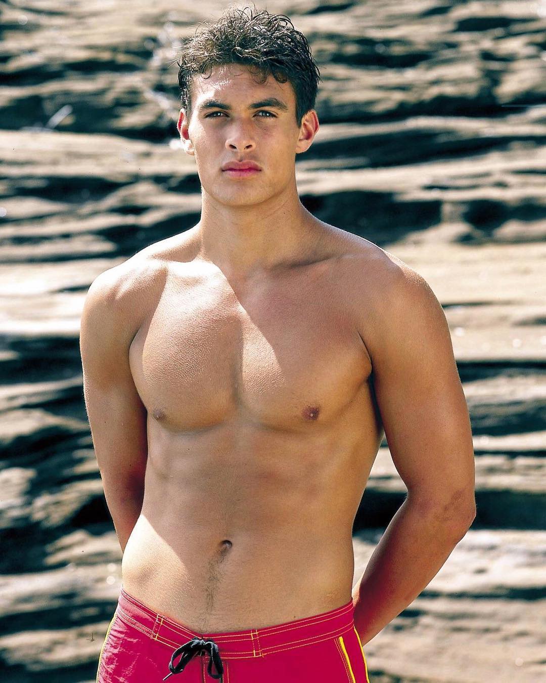 Редкие снимки знаменитостей, которые мало кто видел