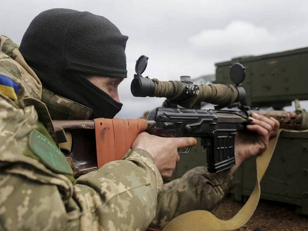 Снайперы ВСУ обстреляли российских военных на границе с Украиной