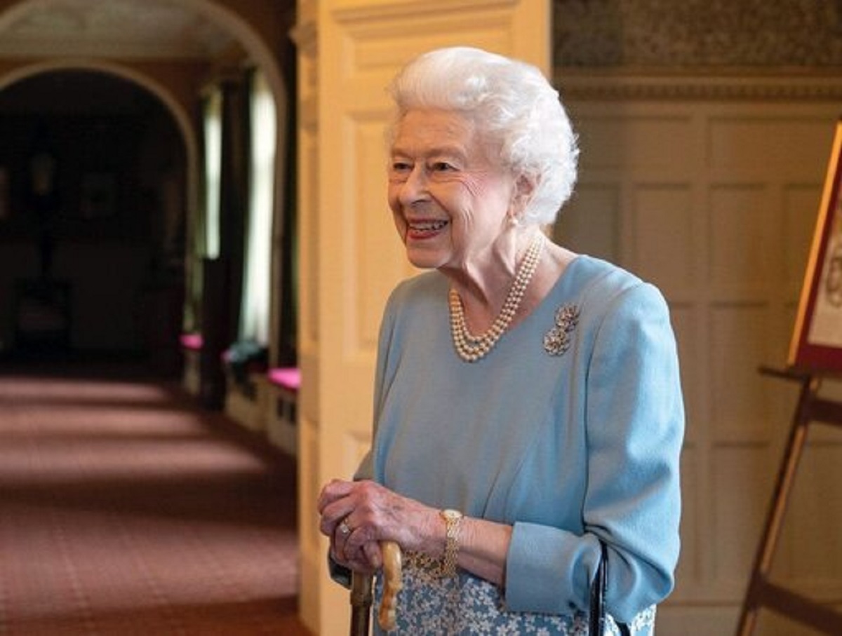 Фальшивый The Guardian «похоронил» королеву Елизавету II, напугав весь мир