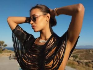 Кожаные брюки и обнаженный торс: пассия Тимати выложила горячие кадры