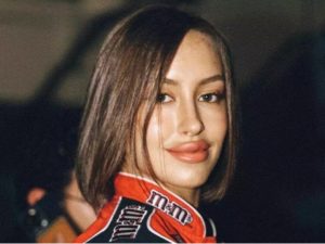 Невеста Тимати оголилась перед камерой, подразнив Сеть роскошным телом