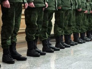 Мобилизованным россиянам могут начать выплачивать по 300 тысяч рублей