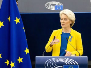 Глава Еврокомиссии пригрозила «разорвать экономику» России