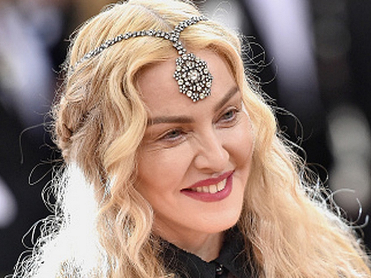 Папарацци засняли Мадонну, не успевшую прикрыть свой истинный возраст, и шокировали фанатов